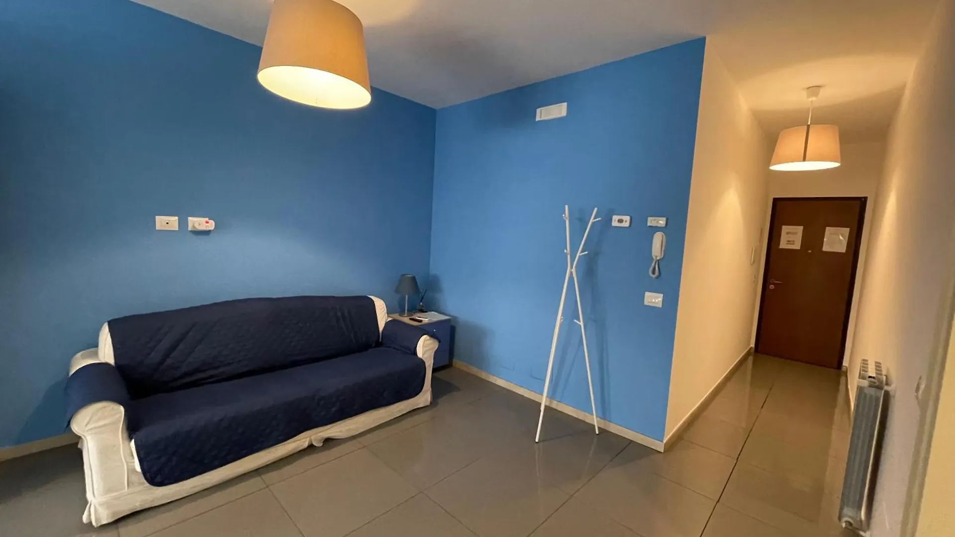 Milano Canal Apartments 0*, Milan Italy
